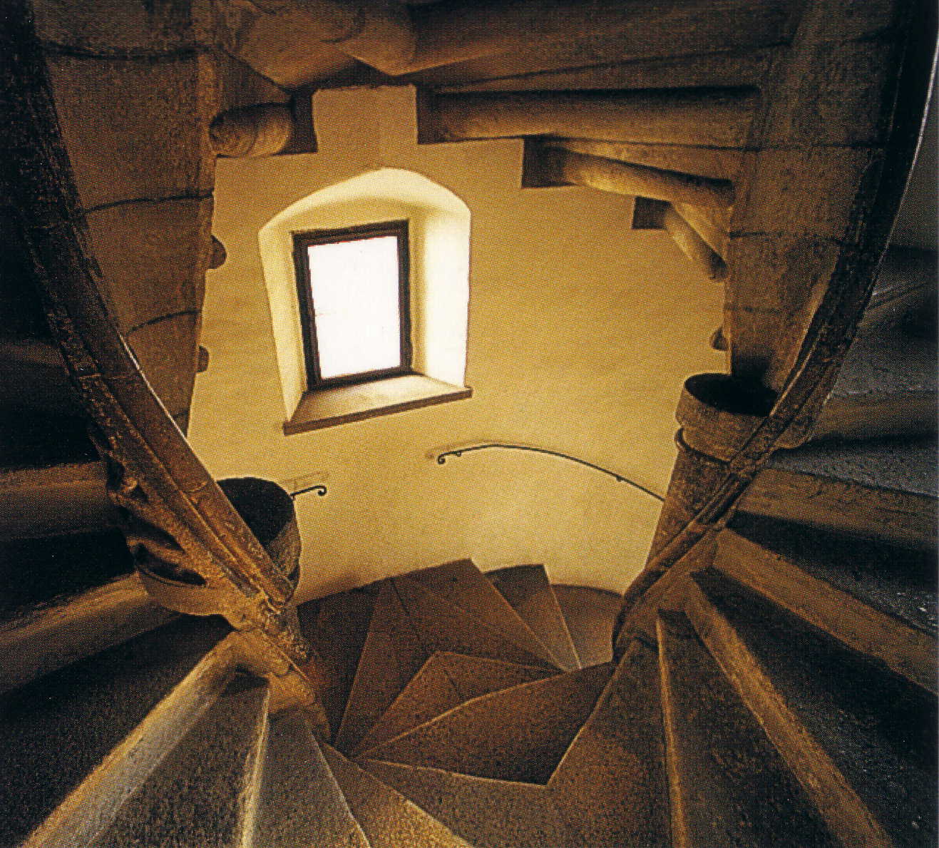 19_doppelwendeltreppe1